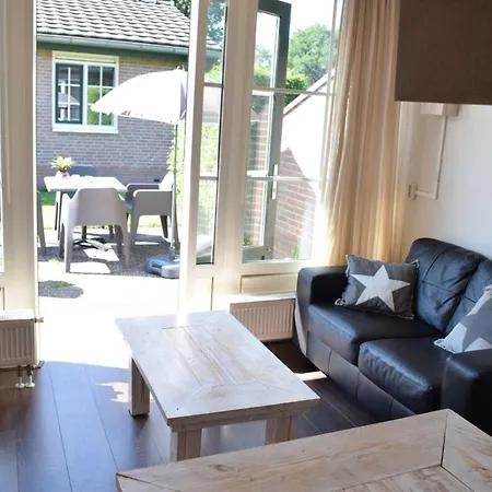 샬레 Heuveltjes 4 Pers. 부투이젠