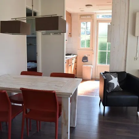 Chalet Heuveltjes 4 Pers. *